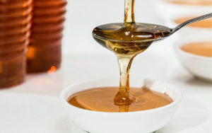 Honey-Derived Bioactive Compounds as Modulators of Alzheimer’s Disease Pathology